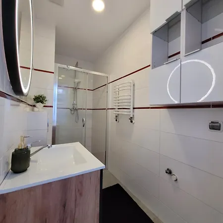 アパート Parkowe Nr 8 クフィジン