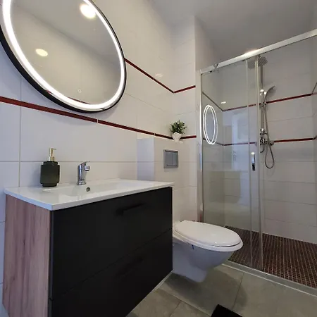 Parkowe Nr 8 アパート *